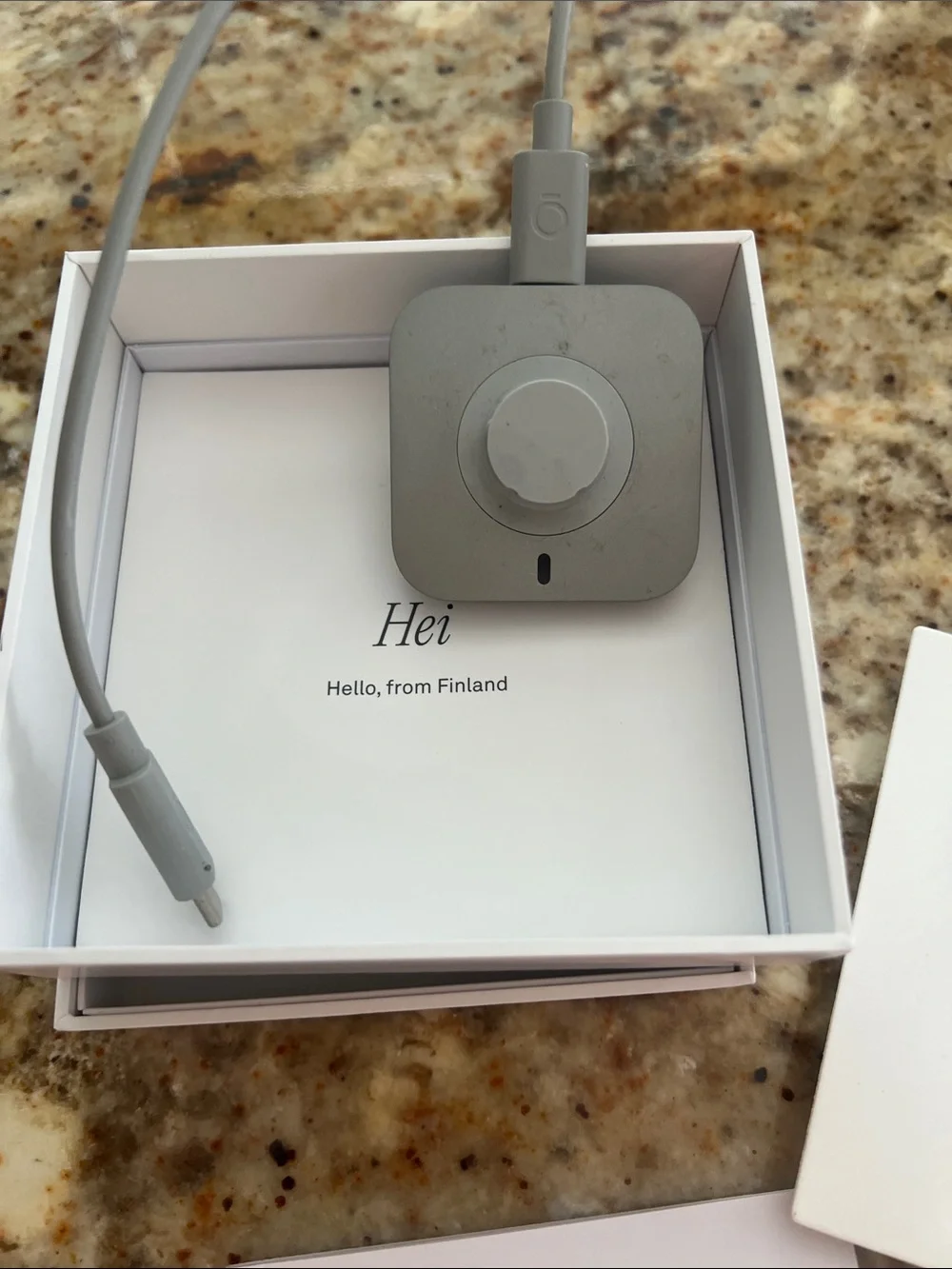 Oura Ring 4 Smart Ring — Black with box, directions, charger